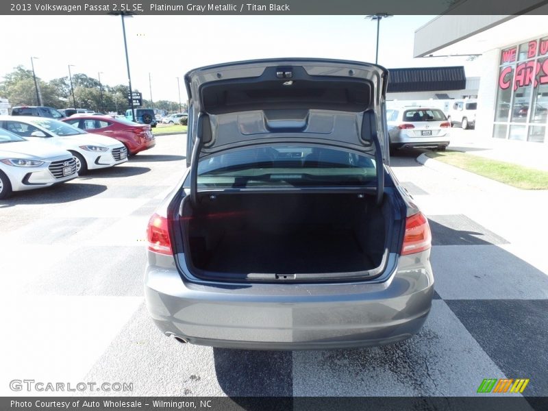Platinum Gray Metallic / Titan Black 2013 Volkswagen Passat 2.5L SE