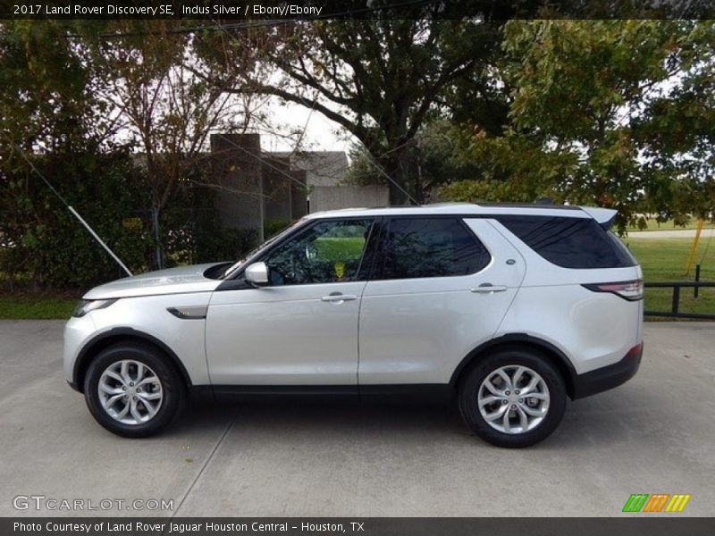 Indus Silver / Ebony/Ebony 2017 Land Rover Discovery SE