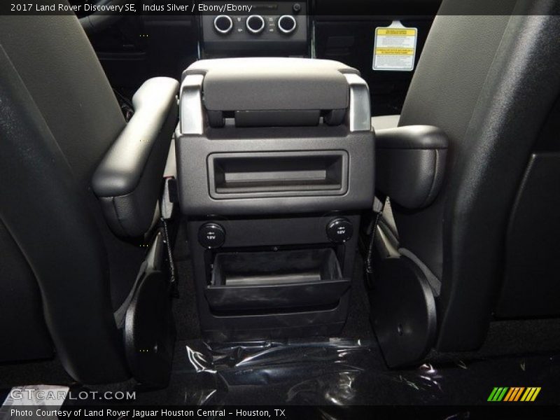 Indus Silver / Ebony/Ebony 2017 Land Rover Discovery SE