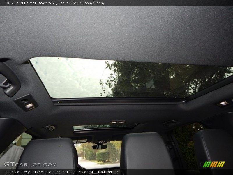 Indus Silver / Ebony/Ebony 2017 Land Rover Discovery SE