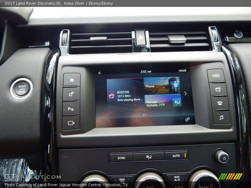 Indus Silver / Ebony/Ebony 2017 Land Rover Discovery SE