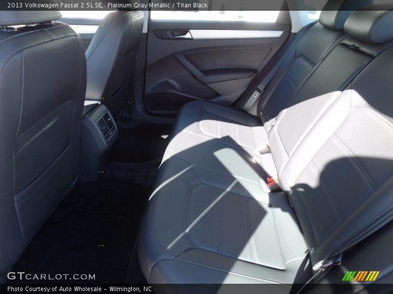 Platinum Gray Metallic / Titan Black 2013 Volkswagen Passat 2.5L SE