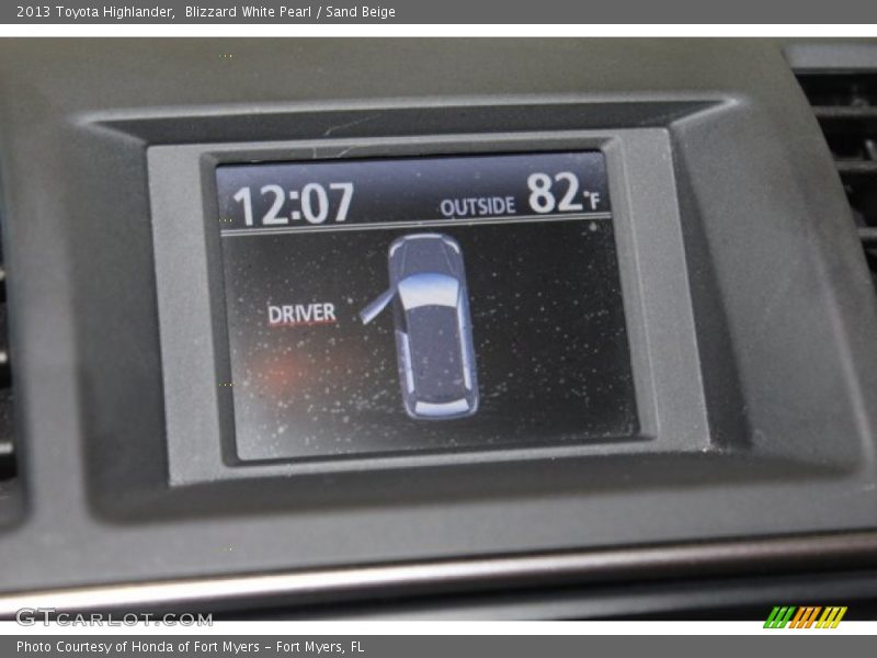 Blizzard White Pearl / Sand Beige 2013 Toyota Highlander
