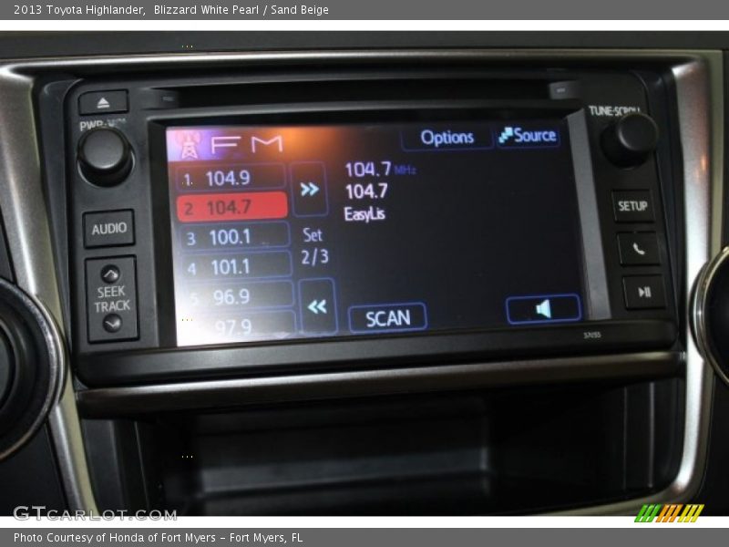 Blizzard White Pearl / Sand Beige 2013 Toyota Highlander