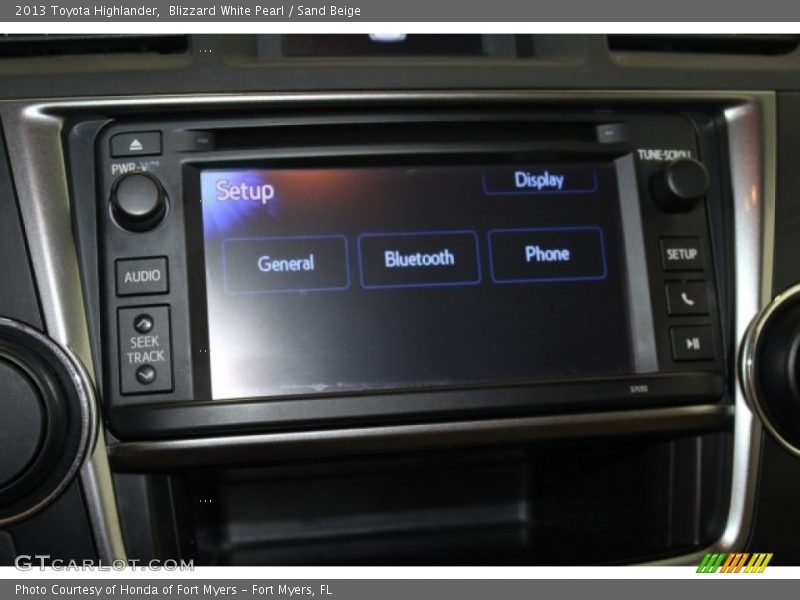 Blizzard White Pearl / Sand Beige 2013 Toyota Highlander