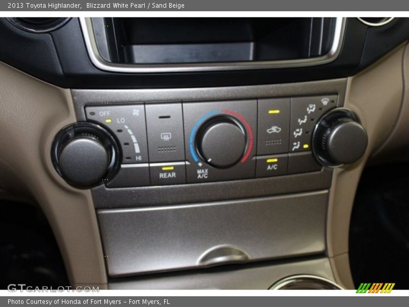 Blizzard White Pearl / Sand Beige 2013 Toyota Highlander