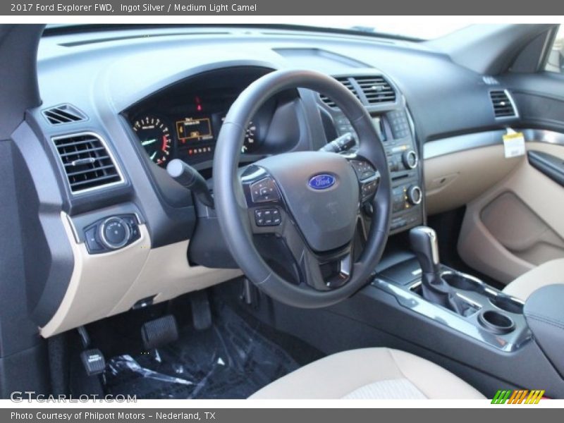 Ingot Silver / Medium Light Camel 2017 Ford Explorer FWD