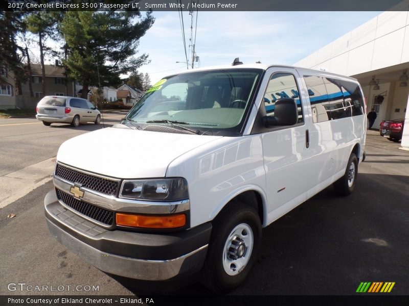 Summit White / Medium Pewter 2017 Chevrolet Express 3500 Passenger LT