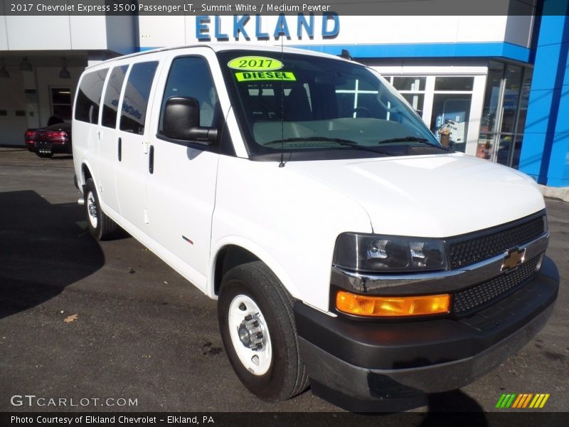 Summit White / Medium Pewter 2017 Chevrolet Express 3500 Passenger LT