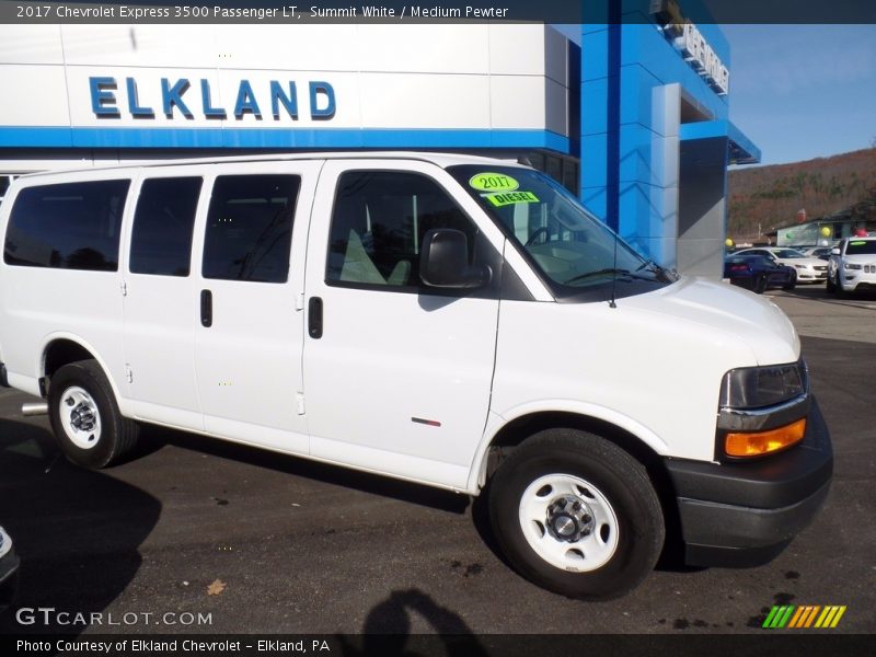 Summit White / Medium Pewter 2017 Chevrolet Express 3500 Passenger LT