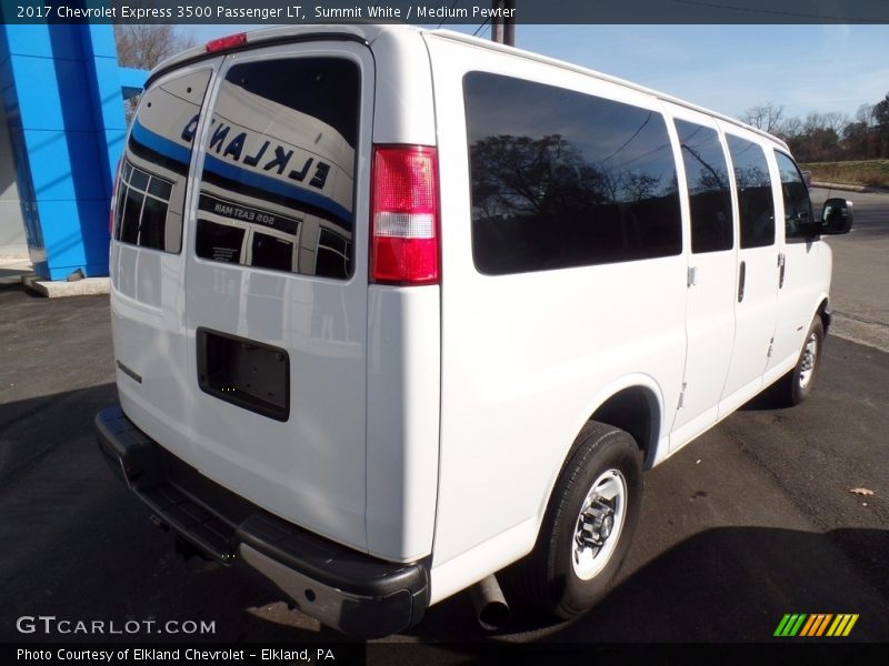 Summit White / Medium Pewter 2017 Chevrolet Express 3500 Passenger LT