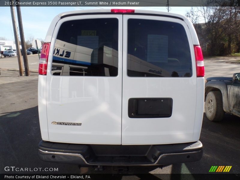 Summit White / Medium Pewter 2017 Chevrolet Express 3500 Passenger LT