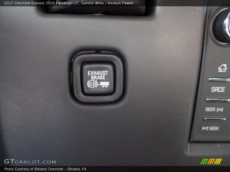 Summit White / Medium Pewter 2017 Chevrolet Express 3500 Passenger LT