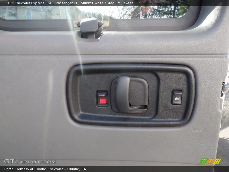 Summit White / Medium Pewter 2017 Chevrolet Express 3500 Passenger LT