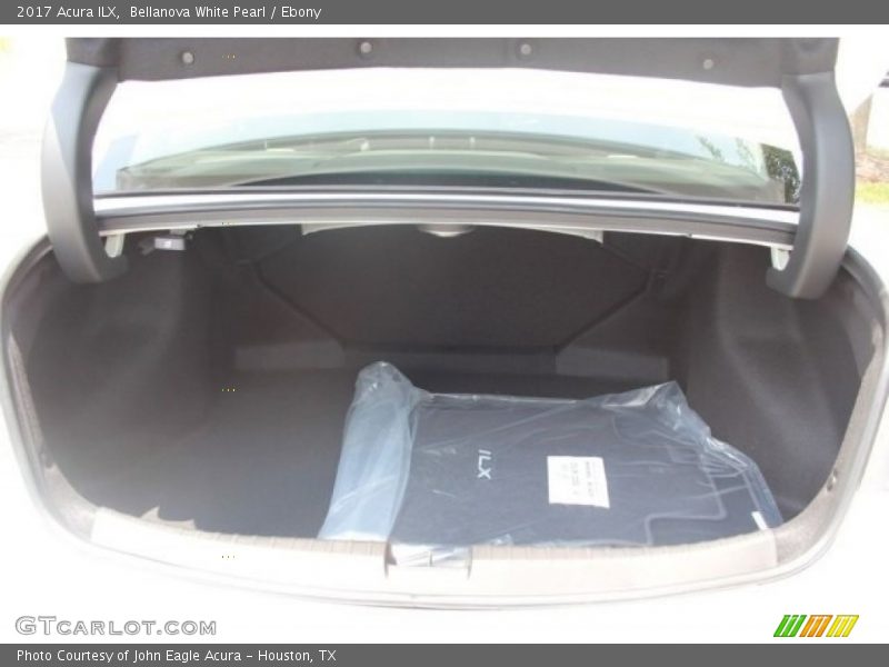 Bellanova White Pearl / Ebony 2017 Acura ILX