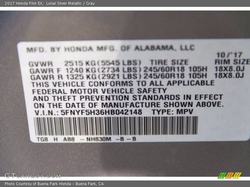 Lunar Silver Metallic / Gray 2017 Honda Pilot EX