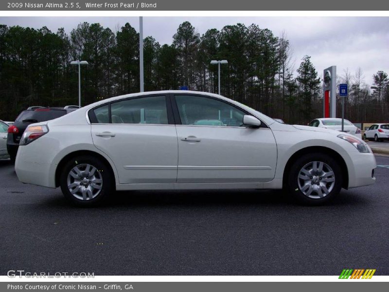 Winter Frost Pearl / Blond 2009 Nissan Altima 2.5 S