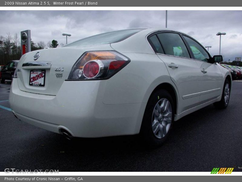 Winter Frost Pearl / Blond 2009 Nissan Altima 2.5 S