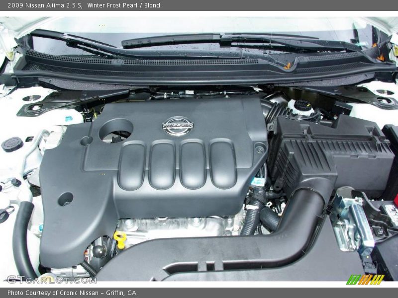 Winter Frost Pearl / Blond 2009 Nissan Altima 2.5 S