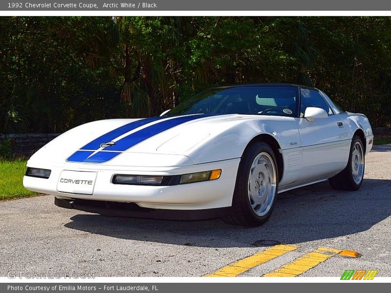Arctic White / Black 1992 Chevrolet Corvette Coupe