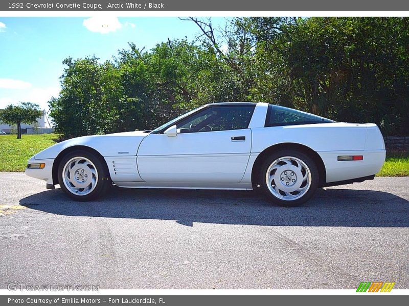 Arctic White / Black 1992 Chevrolet Corvette Coupe