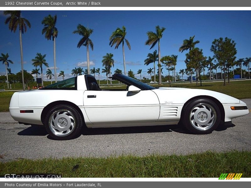 Arctic White / Black 1992 Chevrolet Corvette Coupe