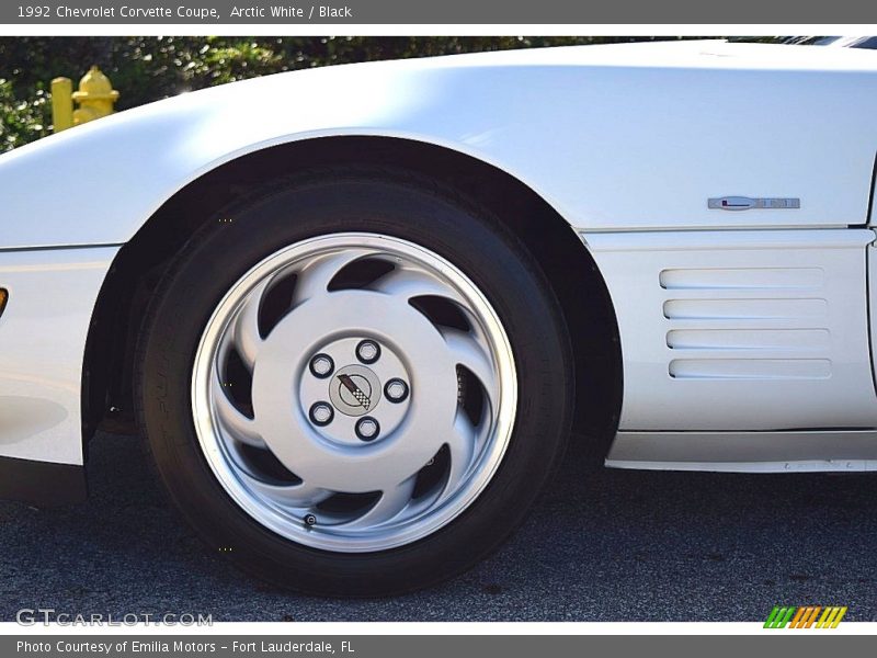 Arctic White / Black 1992 Chevrolet Corvette Coupe