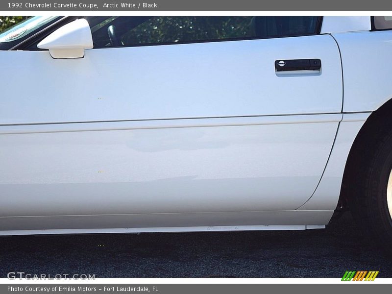 Arctic White / Black 1992 Chevrolet Corvette Coupe