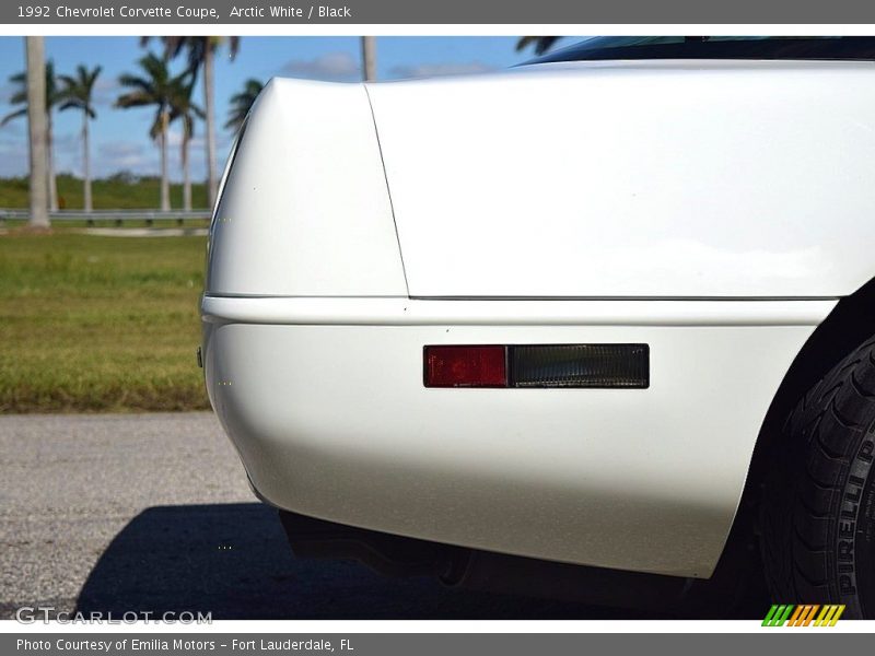 Arctic White / Black 1992 Chevrolet Corvette Coupe