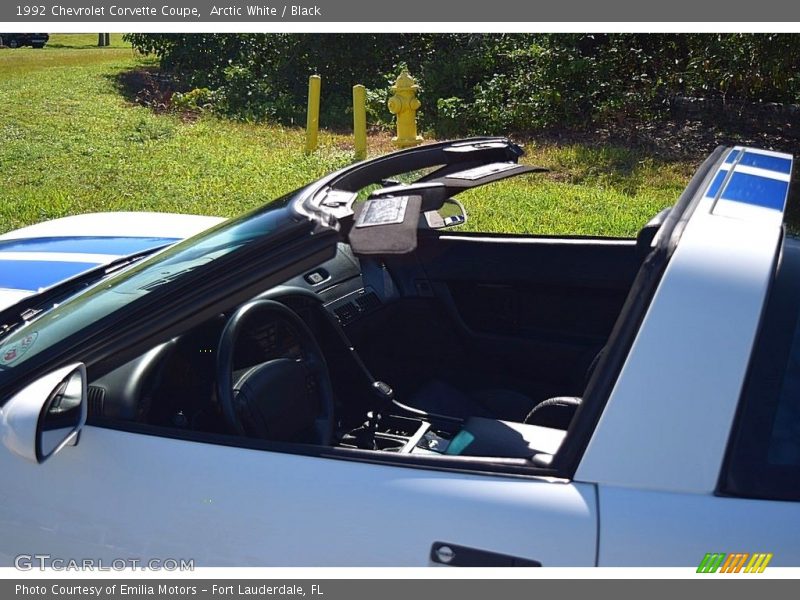 Arctic White / Black 1992 Chevrolet Corvette Coupe