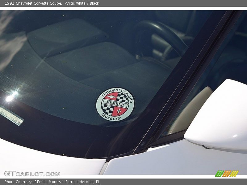 Arctic White / Black 1992 Chevrolet Corvette Coupe