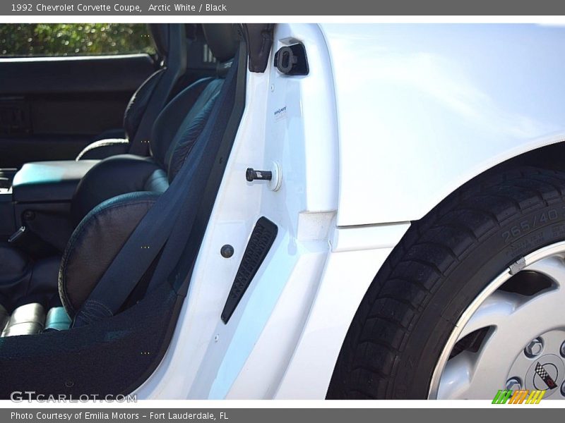 Arctic White / Black 1992 Chevrolet Corvette Coupe