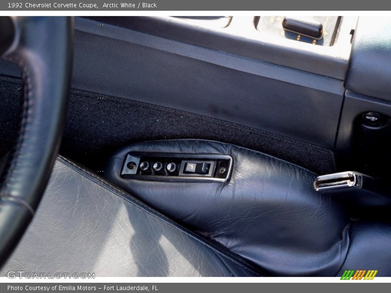 Arctic White / Black 1992 Chevrolet Corvette Coupe