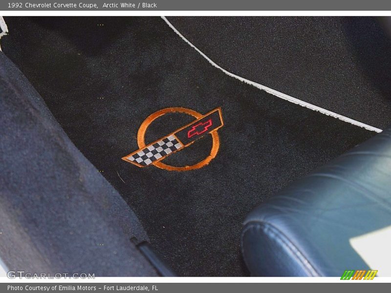 Arctic White / Black 1992 Chevrolet Corvette Coupe