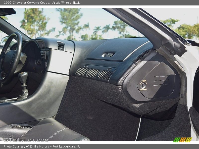 Arctic White / Black 1992 Chevrolet Corvette Coupe