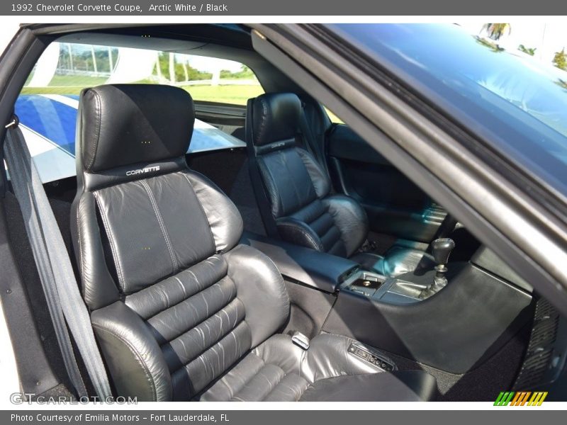 Arctic White / Black 1992 Chevrolet Corvette Coupe