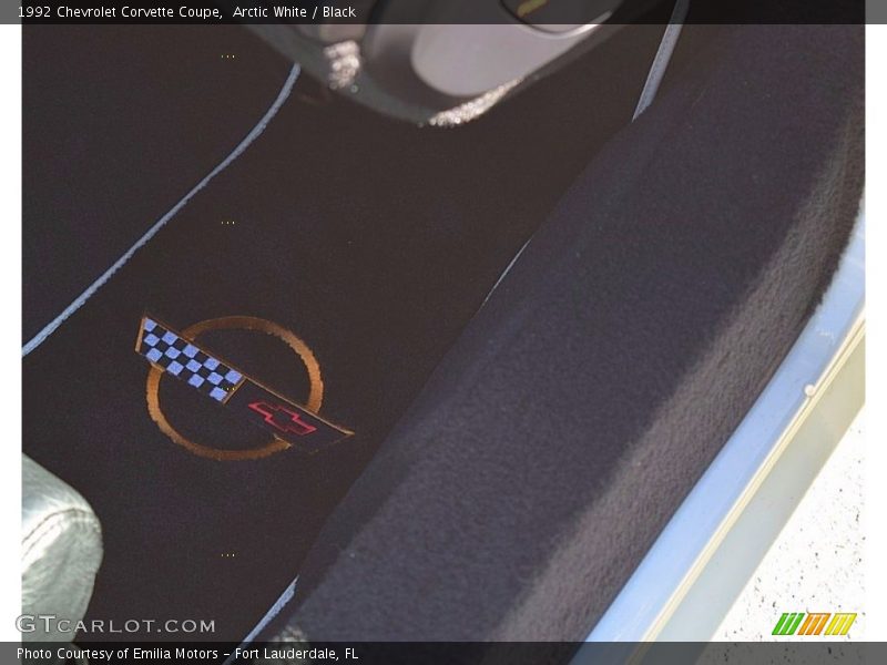 Arctic White / Black 1992 Chevrolet Corvette Coupe