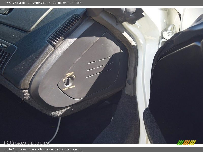 Arctic White / Black 1992 Chevrolet Corvette Coupe