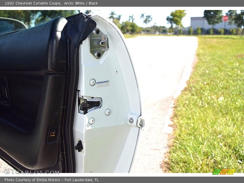 Arctic White / Black 1992 Chevrolet Corvette Coupe