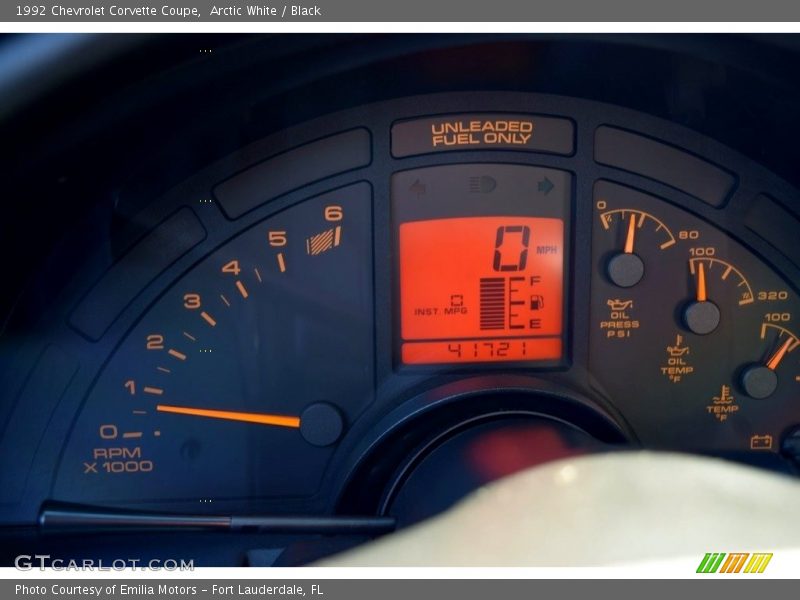 Arctic White / Black 1992 Chevrolet Corvette Coupe