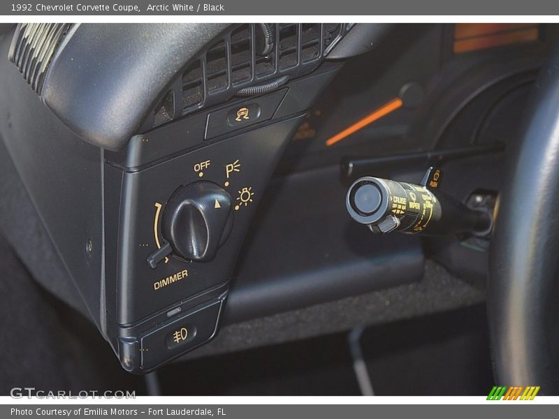 Arctic White / Black 1992 Chevrolet Corvette Coupe