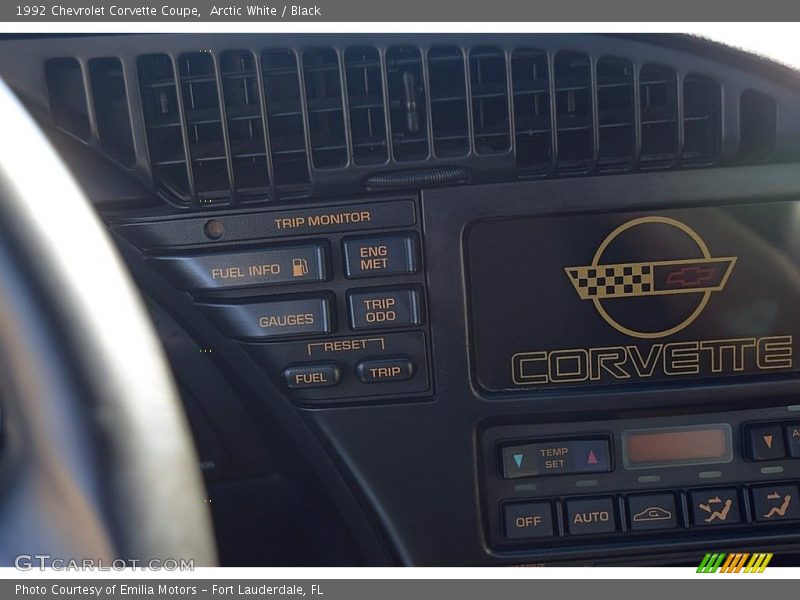Arctic White / Black 1992 Chevrolet Corvette Coupe