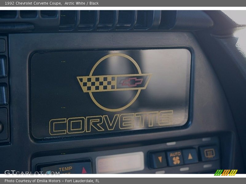 Arctic White / Black 1992 Chevrolet Corvette Coupe