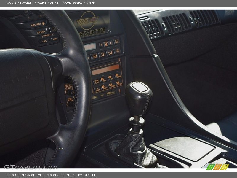 Arctic White / Black 1992 Chevrolet Corvette Coupe