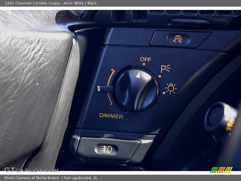Arctic White / Black 1992 Chevrolet Corvette Coupe