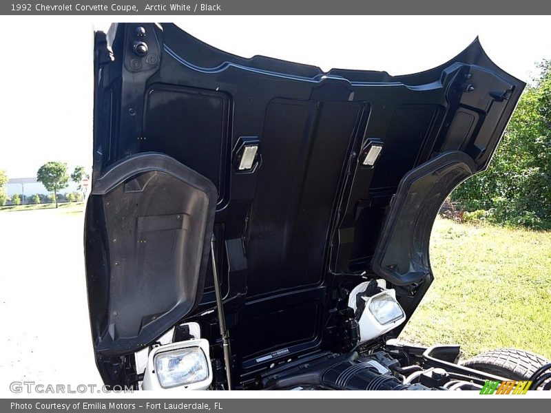 Arctic White / Black 1992 Chevrolet Corvette Coupe