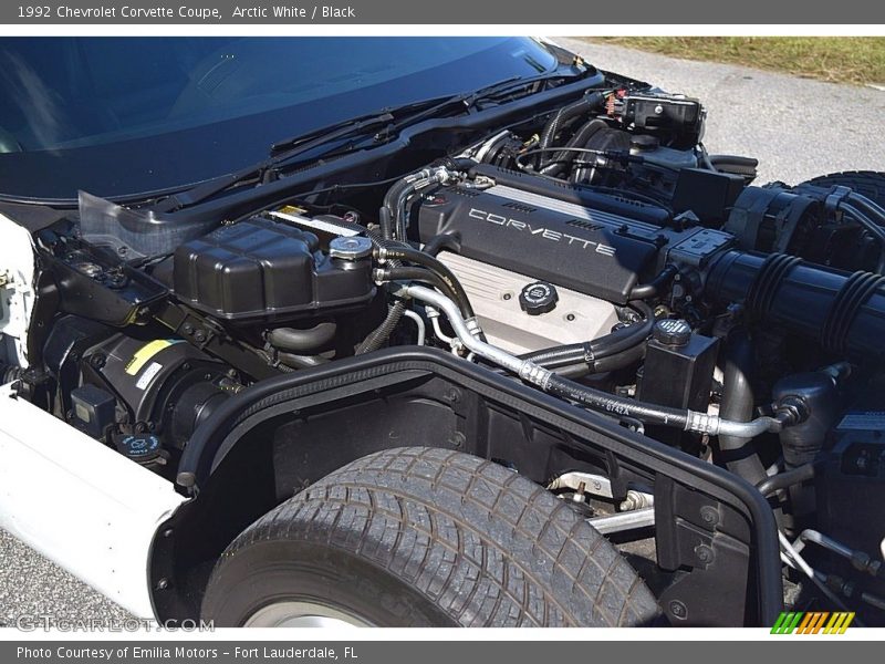 Arctic White / Black 1992 Chevrolet Corvette Coupe