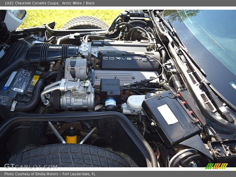 Arctic White / Black 1992 Chevrolet Corvette Coupe