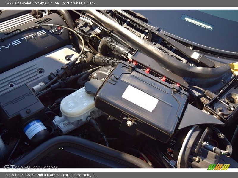 Arctic White / Black 1992 Chevrolet Corvette Coupe
