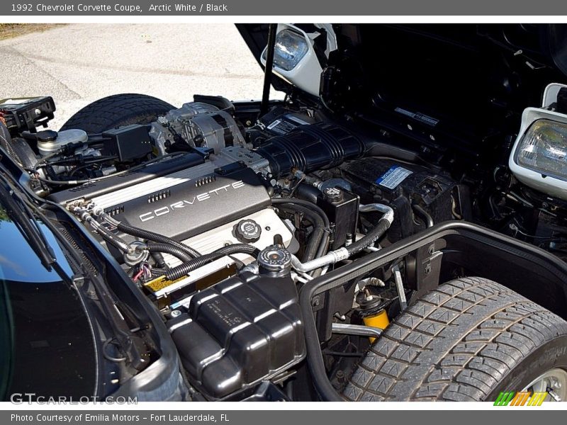 Arctic White / Black 1992 Chevrolet Corvette Coupe